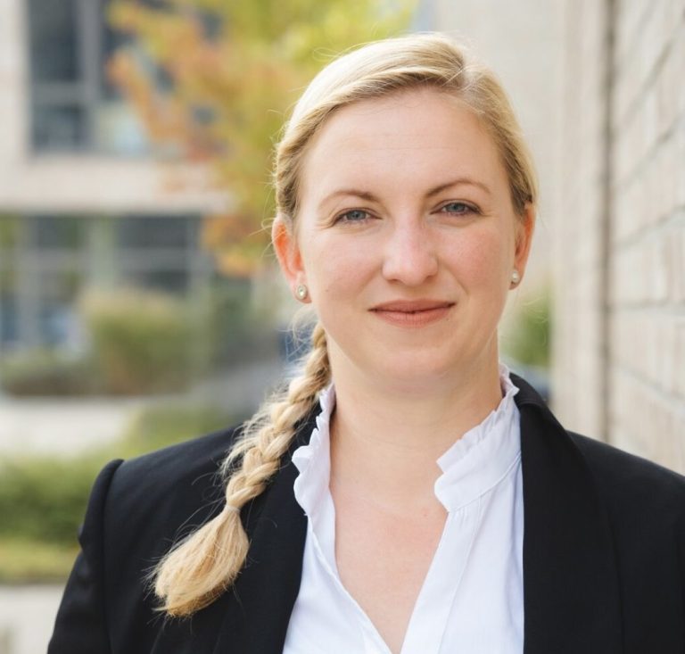 Vanessa Pohle, Inhaberin